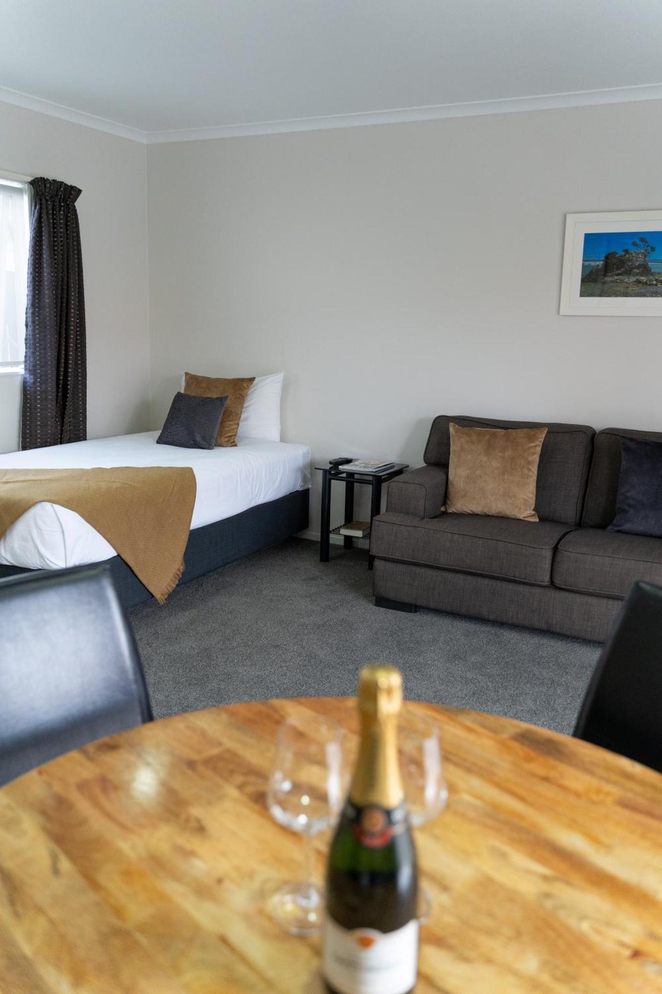 Pacific Coast Motor Lodge Whakatane Buitenkant foto
